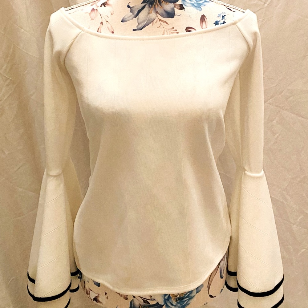 Bar III Elegant off the shoulder top with black striped bell sleeves.Large size.